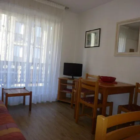 Apartment Ax-les-thermes, 2 Pieces, 3 Personnes - Fr-1-419-398